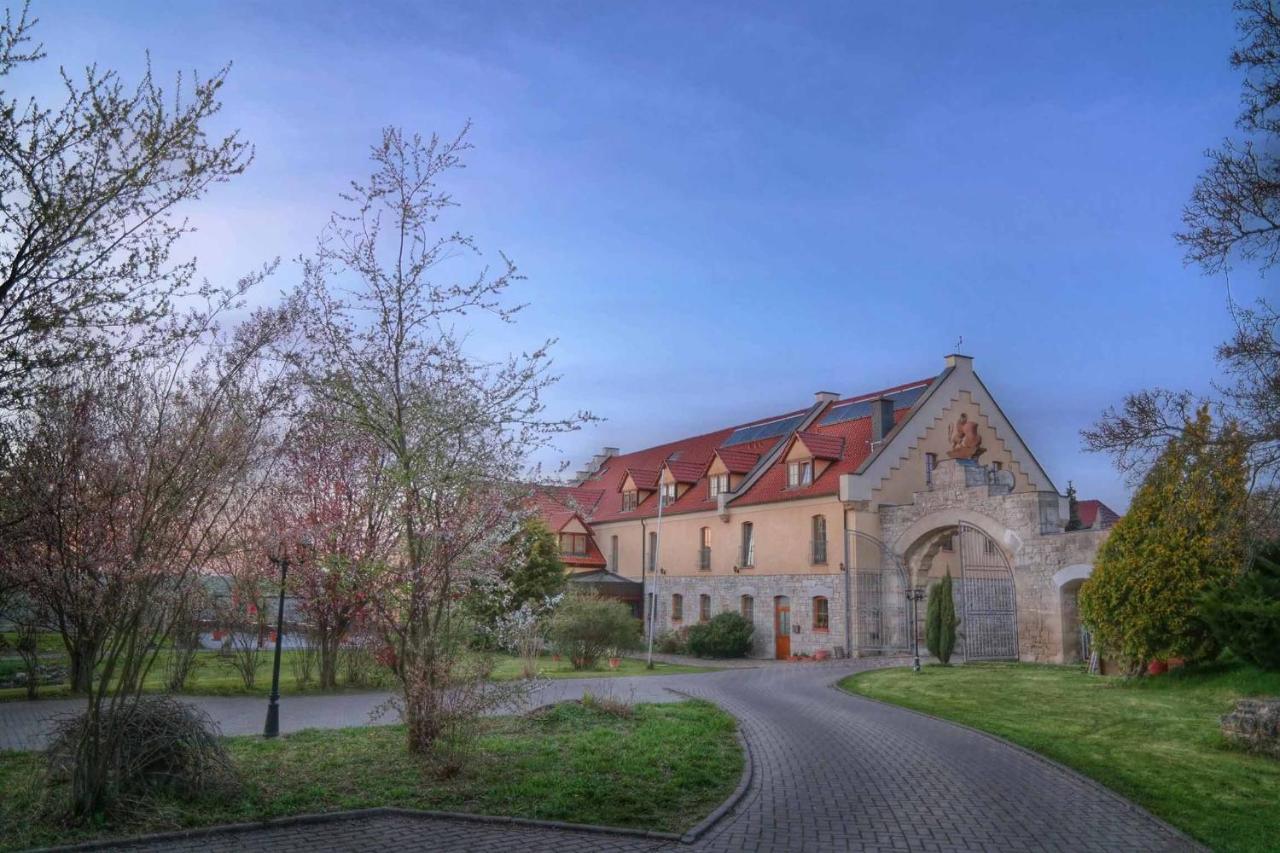 Hotel Und Restaurant Rittergut Kreipitzsch ナウムブルク エクステリア 写真