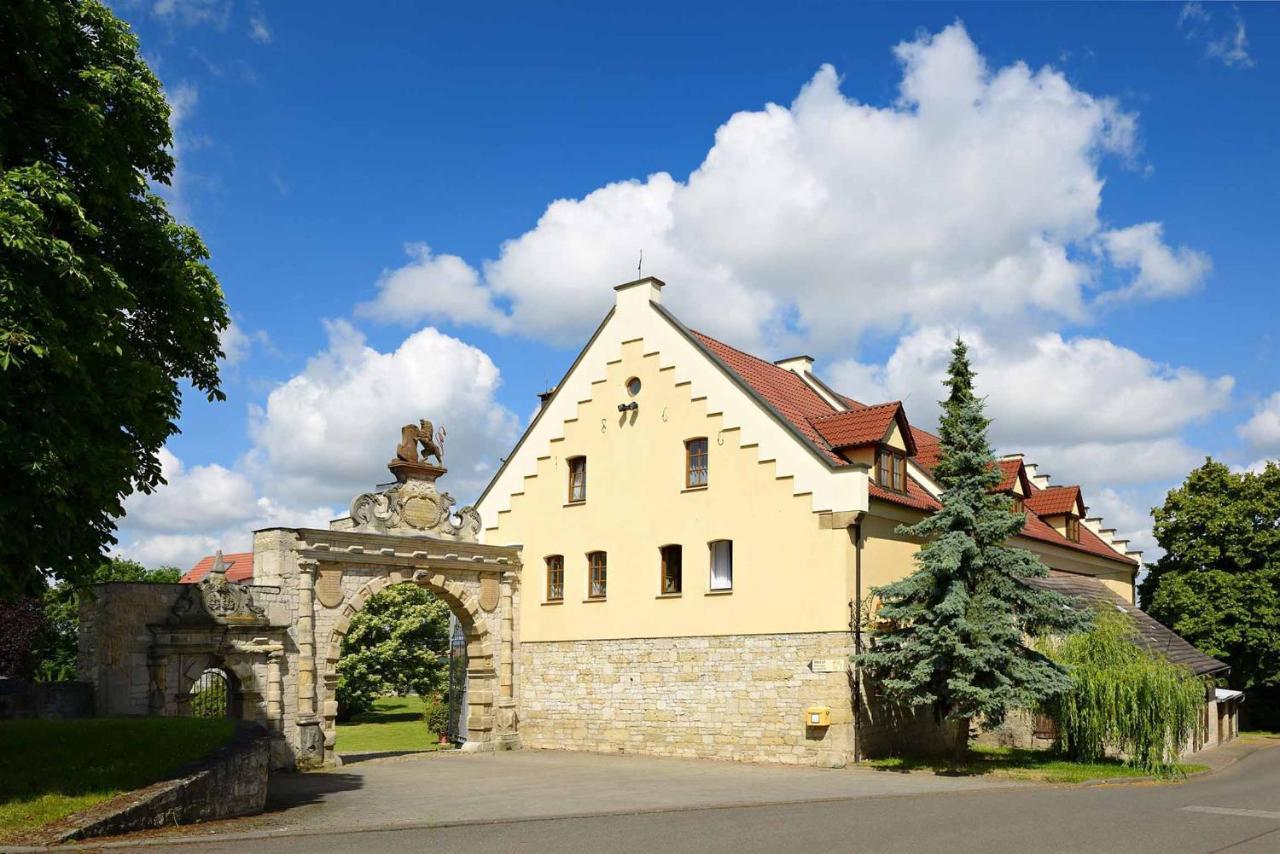 Hotel Und Restaurant Rittergut Kreipitzsch ナウムブルク エクステリア 写真